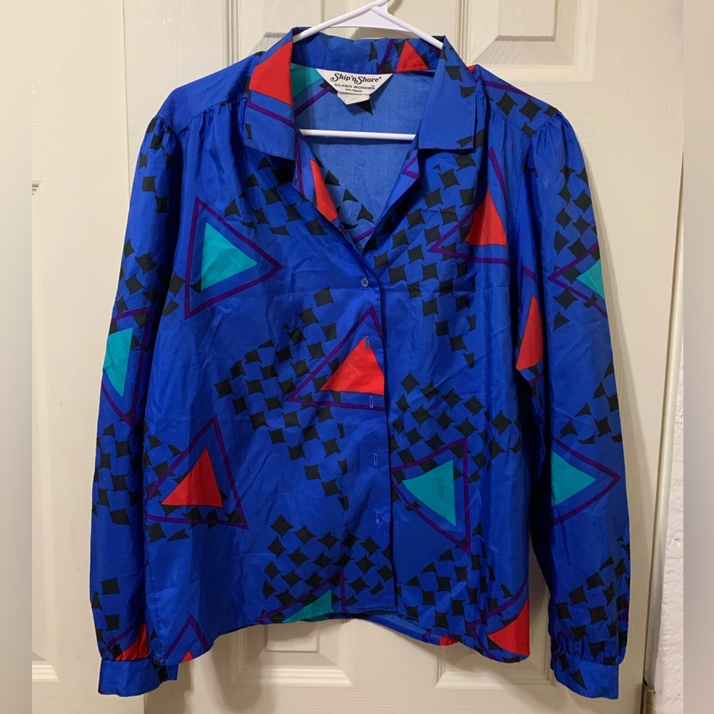 Vintage blouse with amazing print